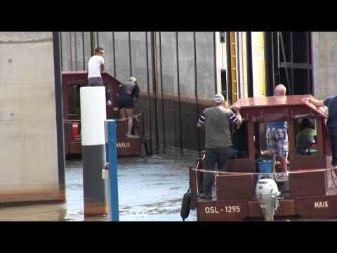 Dem Schleusenwärter über die Schulter geschaut - ELSTERWELLE