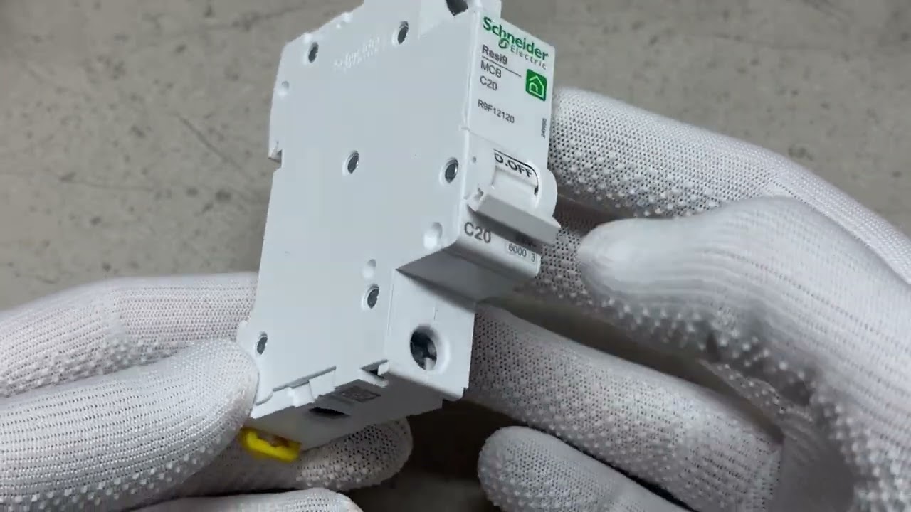 Автоматичний вимикач 1P 20А С Resi9 Schneider Electric R9F12120