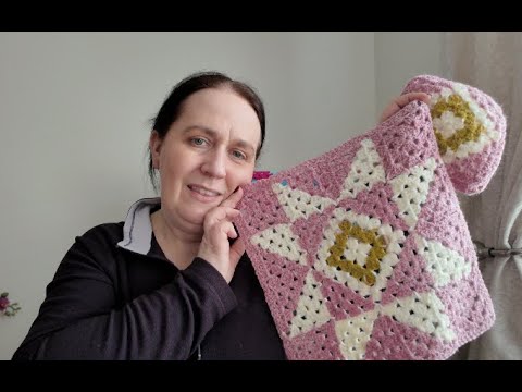 Angela Makes Knitting Podcast Ep 28: Epic Failed Object ;-) Lizzie, Musselburgh and some crochet!