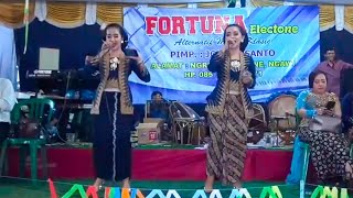 Download lagu Wes Tatas - Lina & Ais - Fortuna Electone mp3 Download lagu Wes Tatas - Lina & Ais - Fortuna Electone mp3