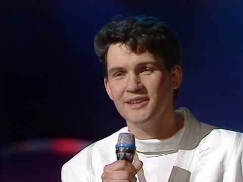 1987 Ireland: Johnny Logan - Hold me now (1st place at at Eurovision Song Contest)
