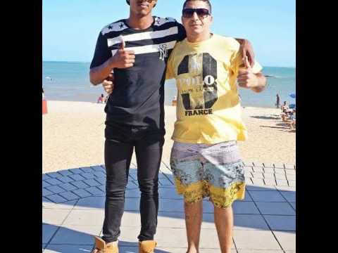 Extinto dançy,,Douglas produtor