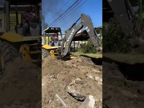 AVANZA LOS TRABAJOS DEL PLAN SUCRE VIAL EN LA CALLE MIRANDA CON AYACUCHO