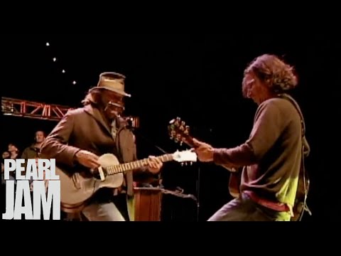 Walk With Me (Feat. Neil Young) - Pearl Jam: The Kids Are Twenty