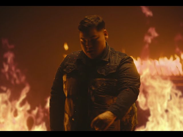 Video zu 'Peligrosa' ansehen