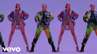A la Buena Music Video