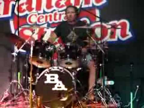YouTube_-_Sound_Check_Drum_Solo__Grahams_Central_Station_Austin.flv