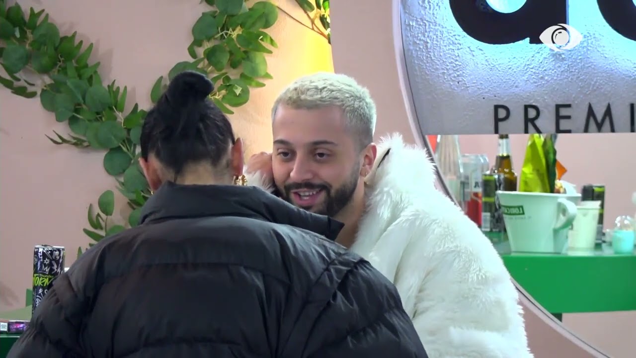 “Në disa sekuenca të tuat më kujton dikë”/ Egli bisedon me Gjestin: Gjithmonë kam qenë e hapur…