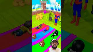 O baby aranha pulou no escorregador #shorts #funny #cartoon #spiderman