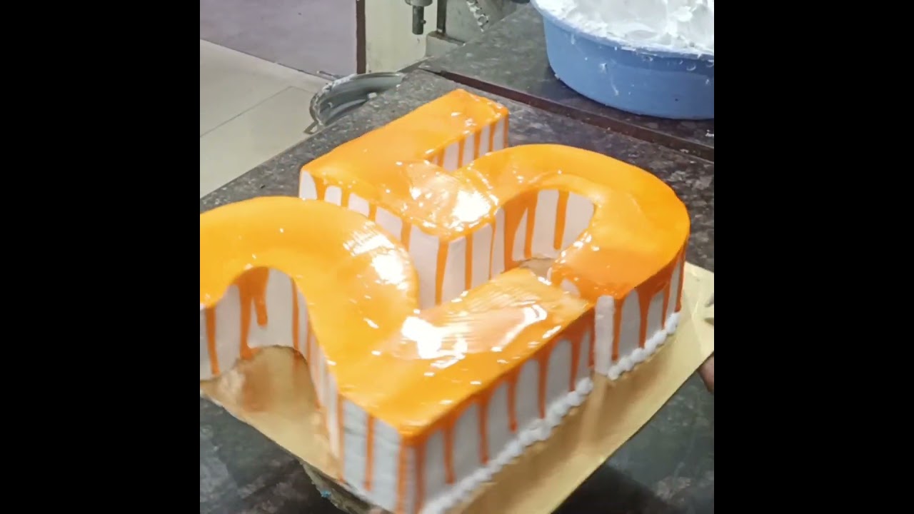 Alphabet Cake 25 no.