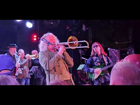 SOUTHSIDE JOHNNY  & THE ASBURY JUKES - LOVE ON THE WRONG SIDE OF TOWN  - STONE PONY 50th Ann.