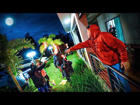 SOCORRO ESTÃO TENTANDO INVADIR MINHA FAZENDA