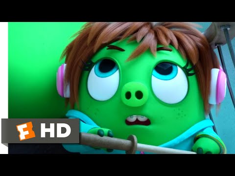 The Angry Birds Movie 2 - Bathroom Heist | Fandango Family
