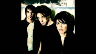 Don&#39;t Walk Away-Sick Puppies(Polar Opposite)