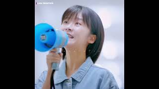 A girl in🧚🏻‍♀️boys dormitory😆