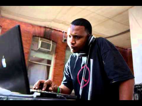 DJ Rashad vs Julio Bashmore - Battle For Middle You (Juke Remix)