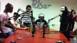 Freestyle de Boite noir' , NFL & Infame sur Radio Pulsar 95.9 dans l'émission Boomclap !!