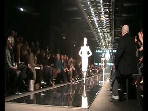 Valentin Yudashkin Autunno-Inverno 2009/2010 - Milano Moda Donna - www.fashiontimes.it
