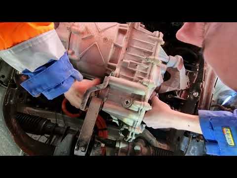 Dacia Spring. Getriebespiel.