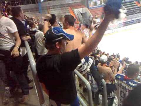 München vs. SERC Wild Wings - Finalspiel 2 - Support der SERC Fans nach Spielende