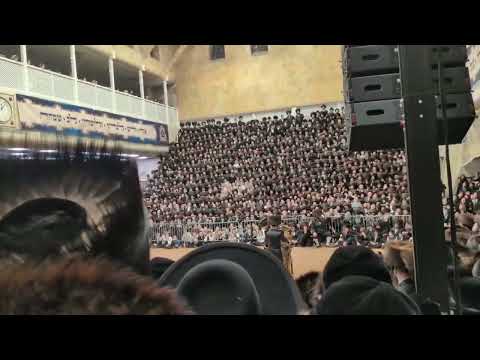 Viznitz Rebbe Dances Mitzvah Tantz At His Einikel's Wedding  In A wheelchair - Kislev 5786