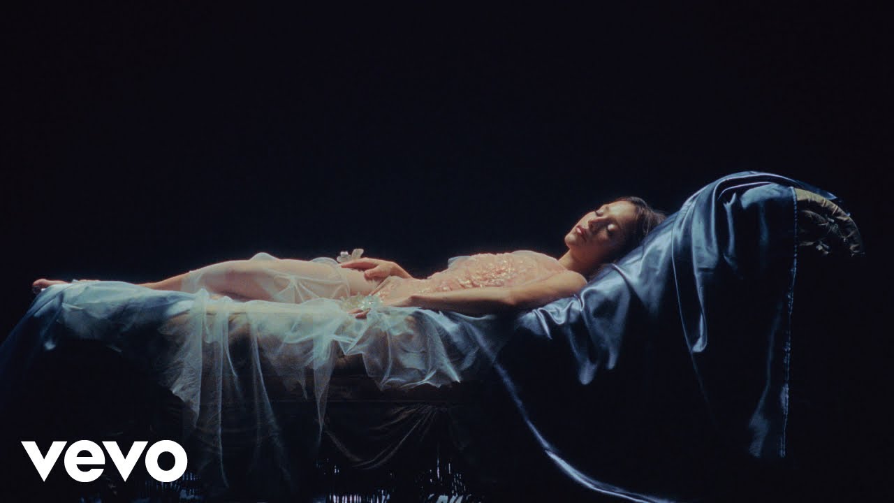 DANNA - LUCID (Visualizer)