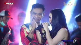 Download lagu GERRY MAHESA / LALA WIDI  feat New SIVANA - MAMA PAPA - Gerry Merem Melek Di Elus Elus Lala mp3