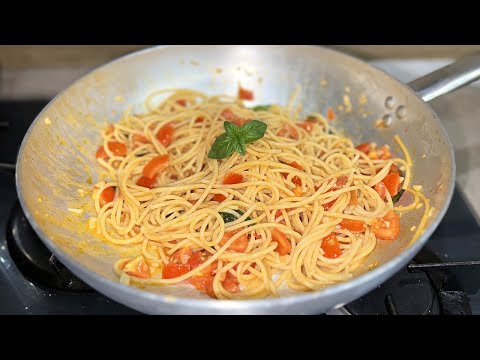 SPAGHETTI AGLIO OLIO E POMODORINI