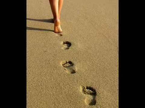 Pegadas na Areia video