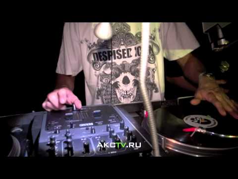 AKCTV: 14.08.10 - Клуб "Грибоедов"/ Dj D!roll