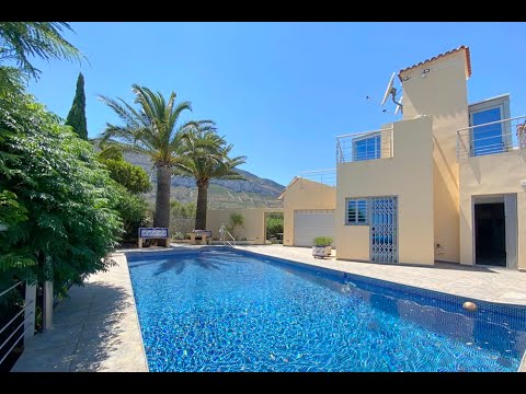 NCBO8306 Villa in the Montgó with stunning views of the sea and the mountains € 650,000