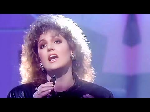 BARBARA DICKSON and ELAINE PAIGE - I KNOW HIM SO WELL (1985 #1 PERFORMANCE)