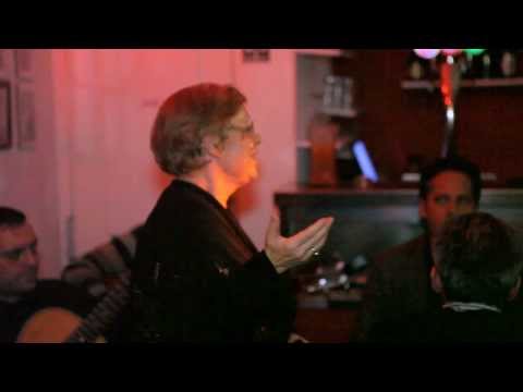 Linda Mónica, "Fado Pechincha" - "Não me perdes de vista"