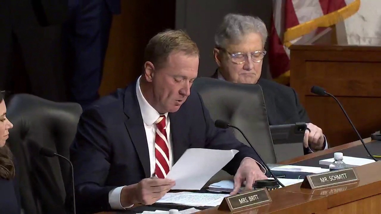 Eric Schmitt gets fact checked at Jack Smith hearing amid Atlanta Hawks-Iowa Hawkeyes mixup