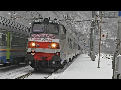 TRENI & NEVE a Ronco Scrivia! Una mattinata con paesaggio innevato e tanti transiti!