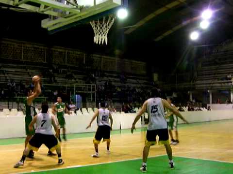 Un doble de Cacho Arce