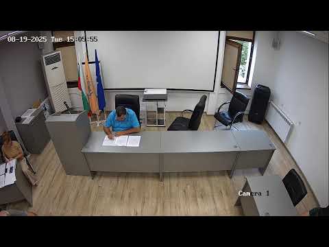 LWoMKx9vn8M постер