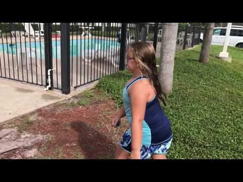 Nick's Tour of the Baymont Inn and Suites in Ormond Beach, Florida 7-1-17 Part 1