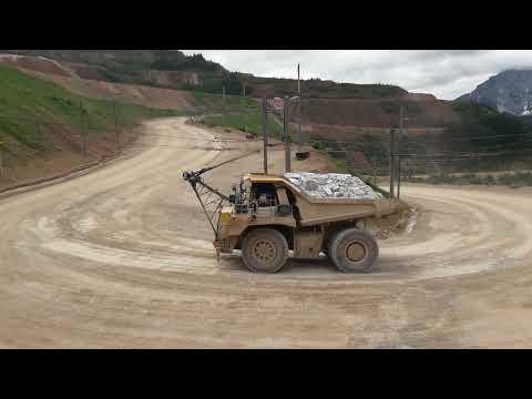 Eisenerz (Austria), trolley-lorry climbing / Eisenerz (Ausztria), troli-dömper mászik felfelé