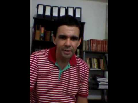 Falando em 13 línguas Speaking in 13 languages