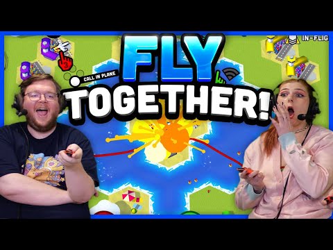 DON'T CRASH YOUR PLANES!! - Fly Together (4-Player Gameplay)