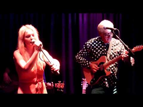 In Every Dream Home A Heartache - Emma Swift and Robyn Hitchcock - NSC - 11-12-2016