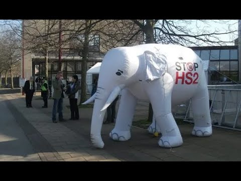 NADINE DORRIES is right to says that HS2 should be scrapped