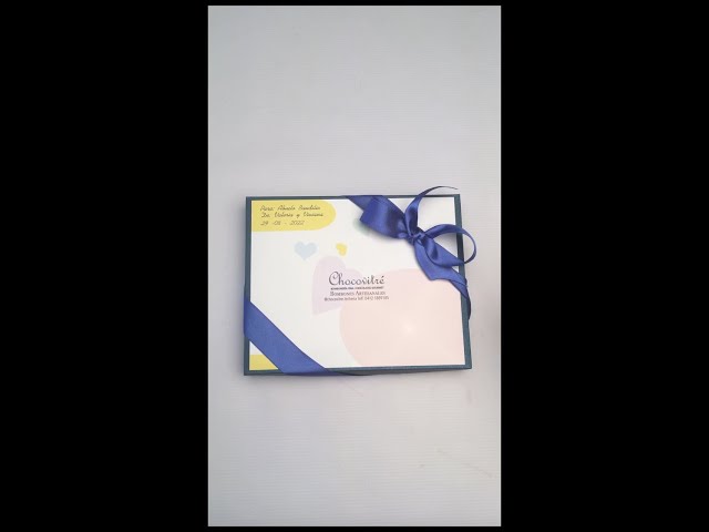 Vídeo relacionado con Celebrations, Caja Mezcla de Chocolatinas Mini, Disfruta de un Variedad de Sabores, Ideal como Regalo (196g)
