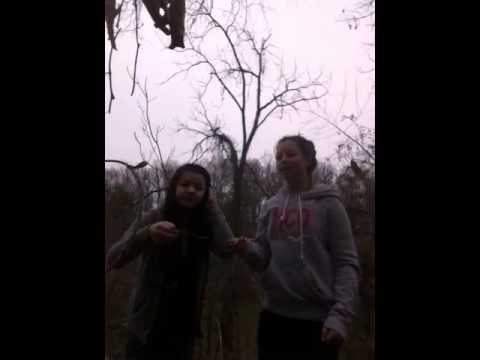 May & Lexi Doinq The Cinnamon Challenqe .