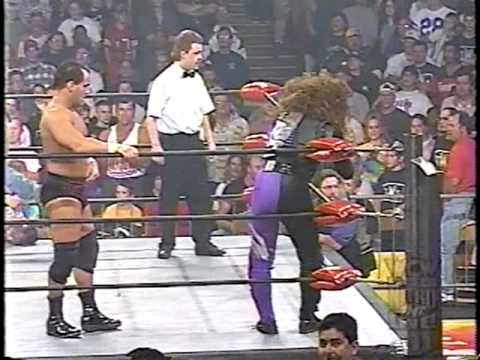 Fan Attack FAIL - Ref chokes out fan on WCW Monday Nitro (HQ)