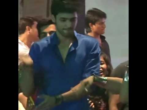 download lagu mp3 mp4 Parth Samthaan Home In Pune, download lagu Parth Samthaan Home In Pune gratis, unduh video klip Parth Samthaan Home In Pune