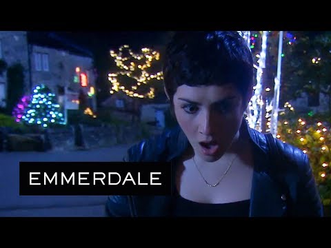 Emmerdale - Is Victoria's Baby On It's Way?