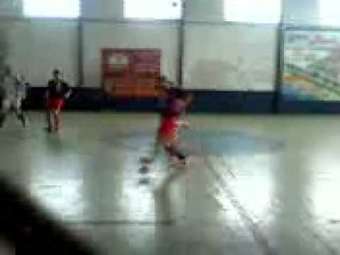 bate bola na quadra juvenal