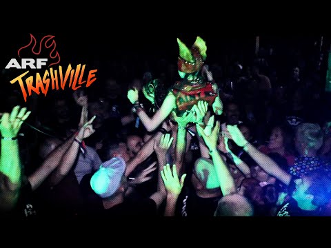 PUSSYCAT AND THE DIRTY JOHNSONS AT AZKENA ROCK FESTIVAL - TRASHVILLE STAGE